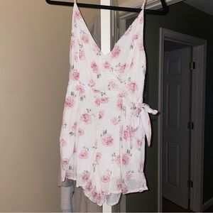ABERCROMBIE FLORAL ROMPER